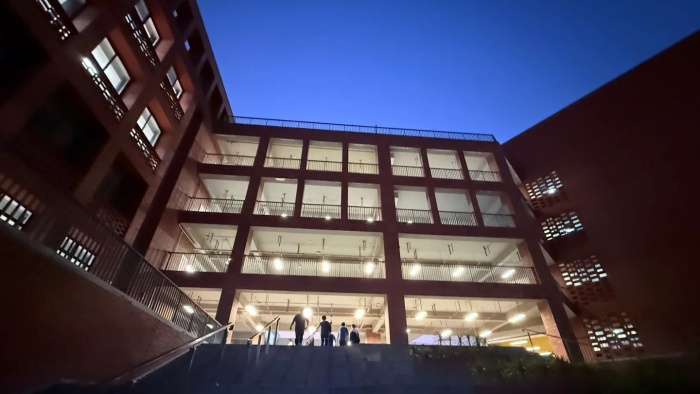 ÈôÊÇ¿¼½øÕâËù¸ßÖÐ ÄÇÄã¡.._1_Lintel_À´×ÔСºìÊéÍøÒ³°æ_¸±±¾.jpg